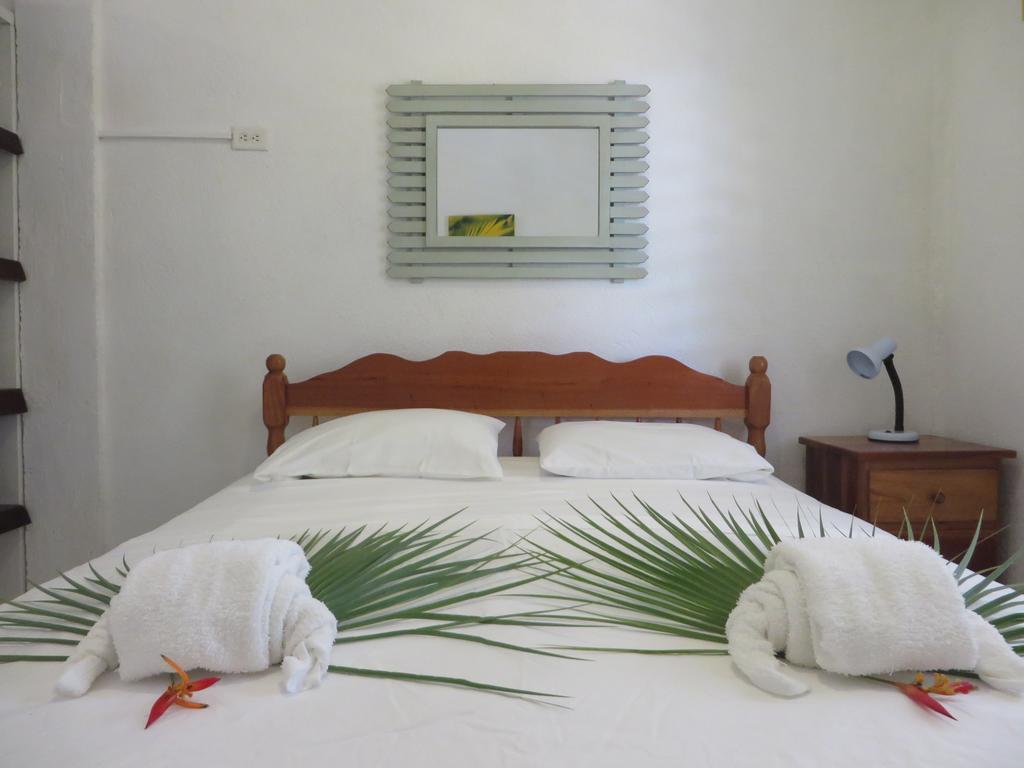 Simberts Apartments 玛雅湾 外观 照片