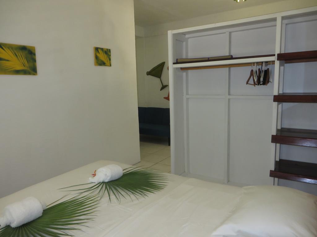 Simberts Apartments 玛雅湾 外观 照片