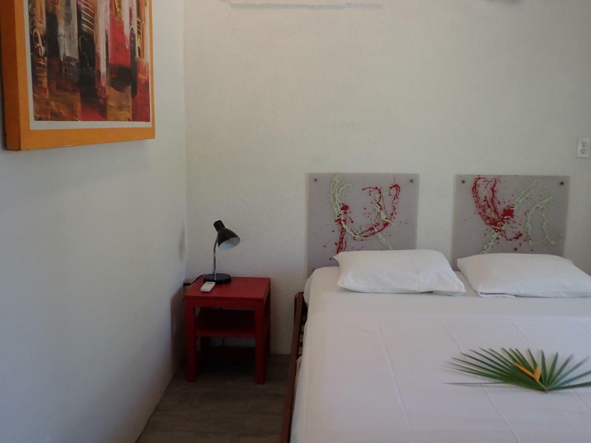 Simberts Apartments 玛雅湾 外观 照片