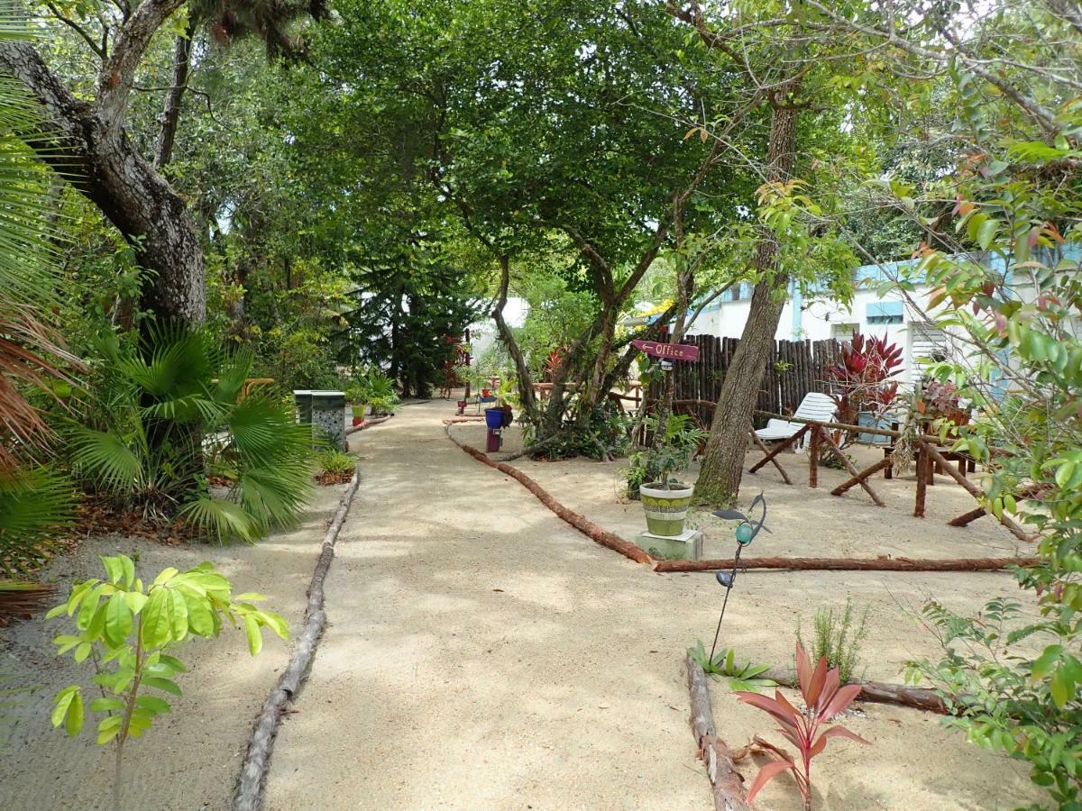 Simberts Apartments 玛雅湾 外观 照片
