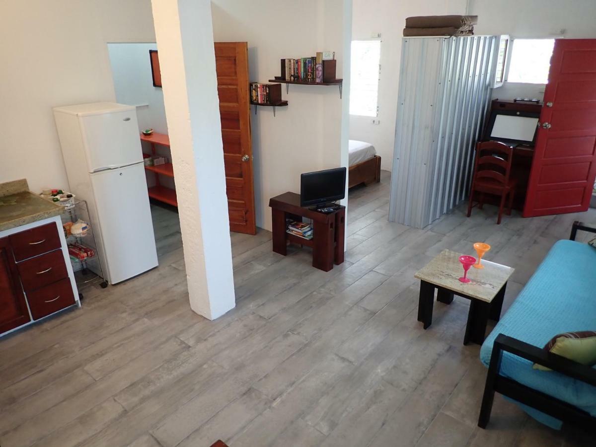 Simberts Apartments 玛雅湾 外观 照片